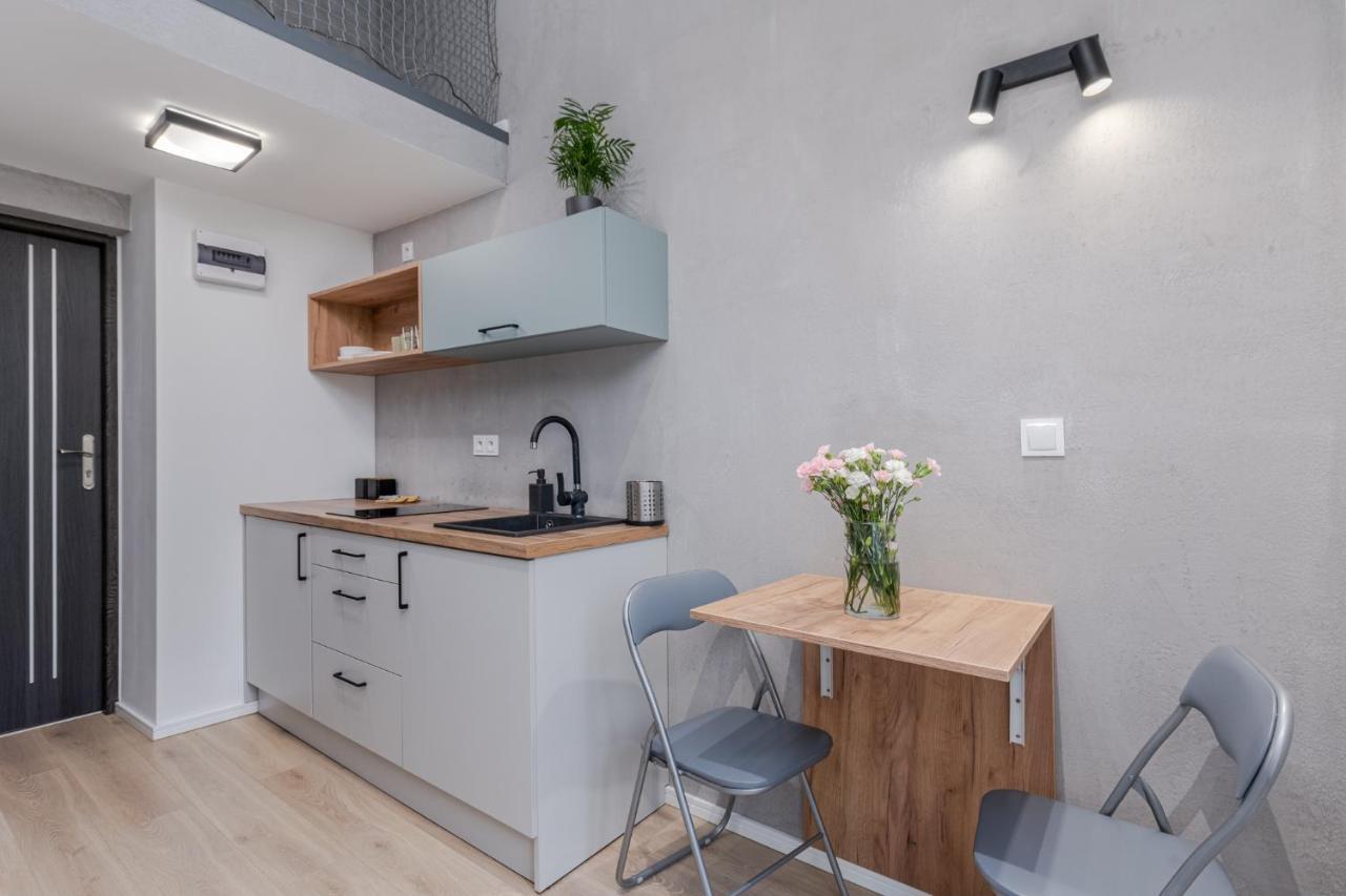 Parkside Fresh Apartments - Old Town Guesthouse - By Upstairs Красков Екстериор снимка