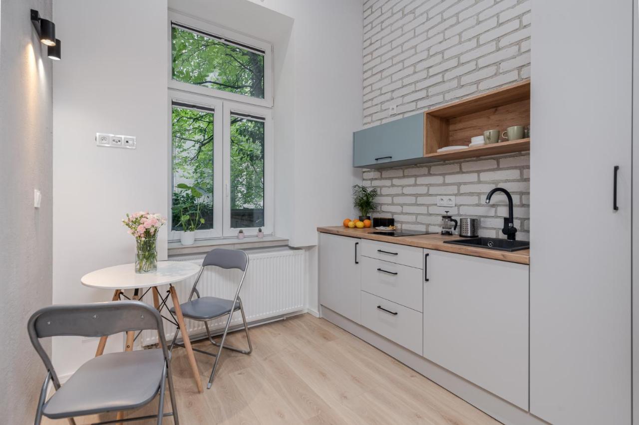 Parkside Fresh Apartments - Old Town Guesthouse - By Upstairs Красков Екстериор снимка