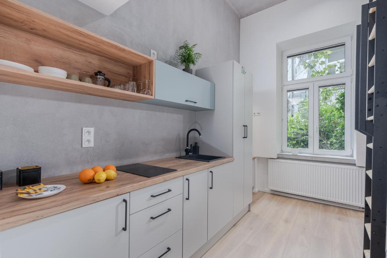 Parkside Fresh Apartments - Old Town Guesthouse - By Upstairs Красков Екстериор снимка