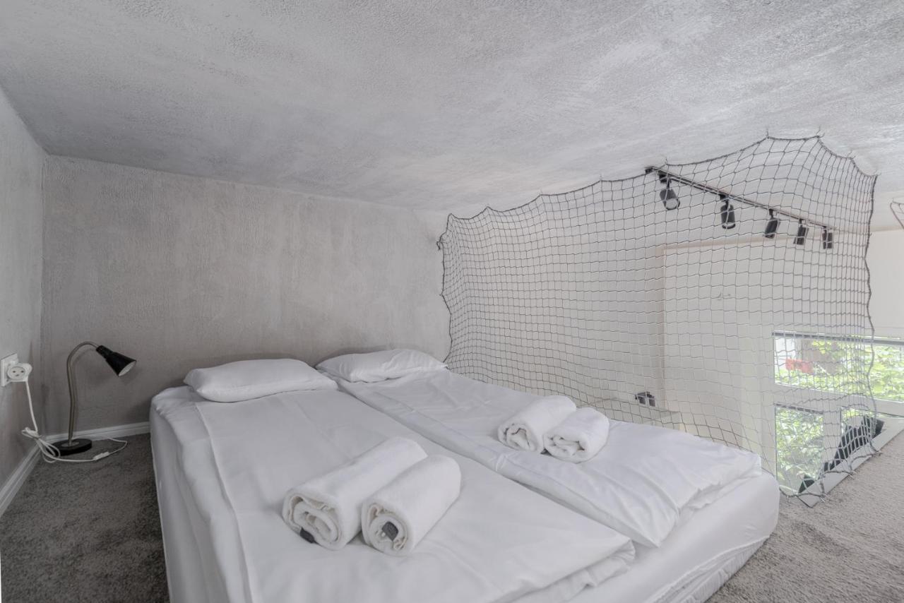 Parkside Fresh Apartments - Old Town Guesthouse - By Upstairs Красков Екстериор снимка