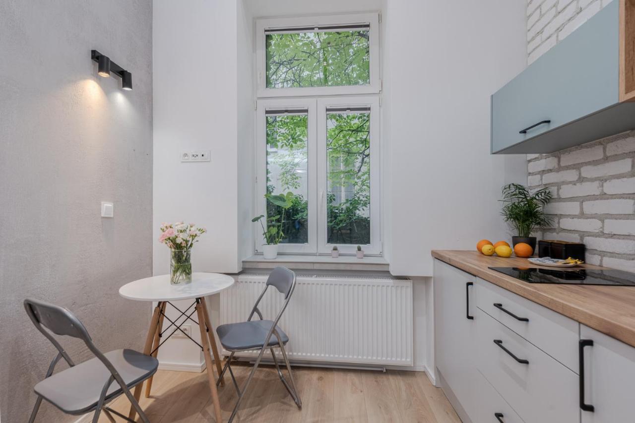 Parkside Fresh Apartments - Old Town Guesthouse - By Upstairs Красков Екстериор снимка